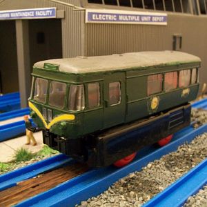 Dapol railbus kit - adapted to run on Plarail.
The motorised chassis is a "Keenway" product.